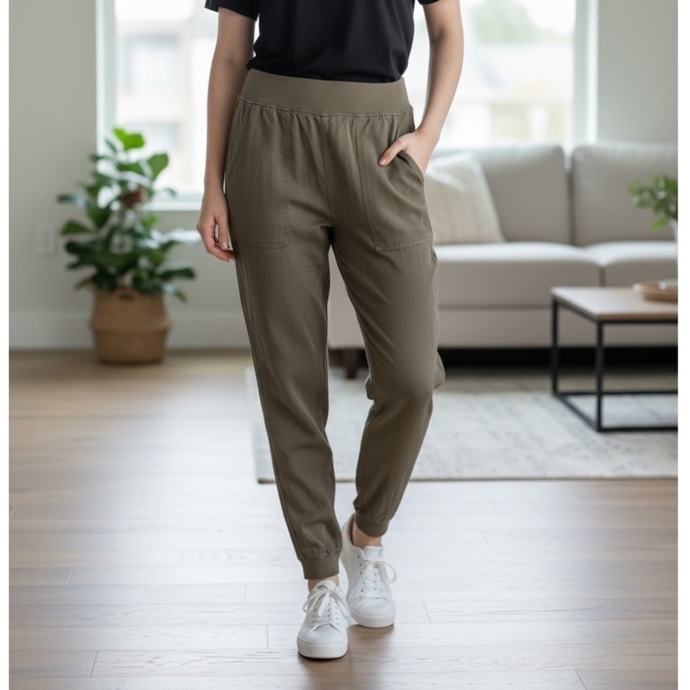 FAHERTY Olive Green Jogger Size Med.